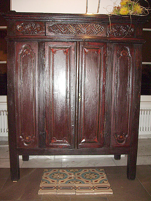 Kabinettschrank aus Mahagoni